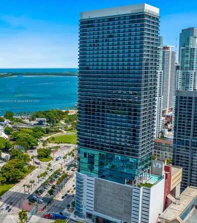 398 NE 5th St, Miami, FL 33132