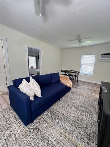 2315 Taylor St, Hollywood, FL 33020