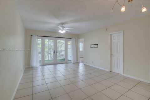 2424 SE 17th St, Fort Lauderdale, FL 33316