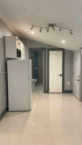 420 NW 95th St, Miami, FL 33150