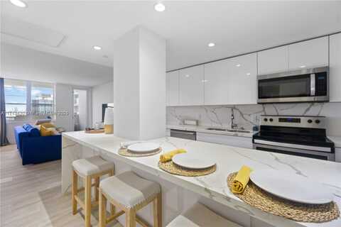 100 Lincoln Rd, Miami Beach, FL 33139