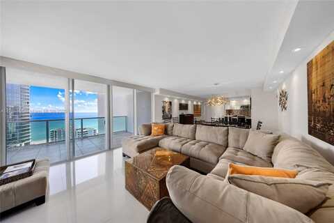 100 Bayview Dr, Sunny Isles Beach, FL 33160