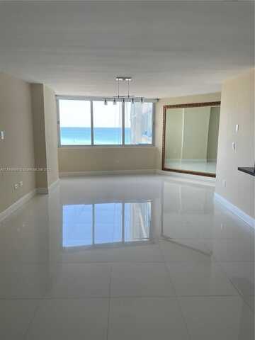 7135 Collins Ave, Miami Beach, FL 33141