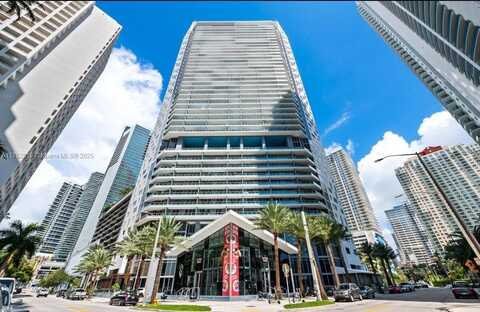 1300 Brickell Bay Dr, Miami, FL 33131