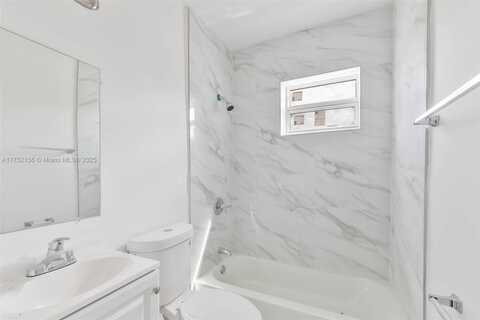212 NW 15th St, Miami, FL 33136