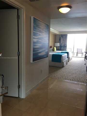 18001 Collins Ave, Sunny Isles Beach, FL 33160