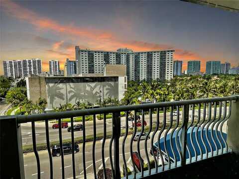 19201 Collins Ave, Sunny Isles Beach, FL 33160