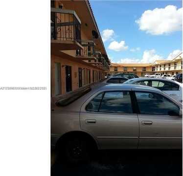 7987 NW 7th st, Miami, FL 33126