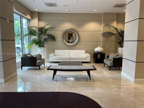 19380 Collins Ave, Sunny Isles Beach, FL 33160