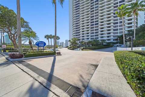 2500 Parkview Dr, Hallandale Beach, FL 33009