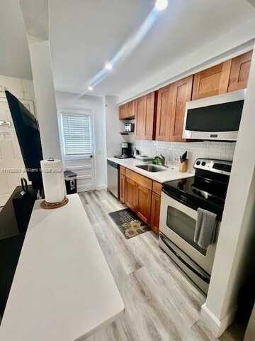 7904 West Dr, North Bay Village, FL 33141
