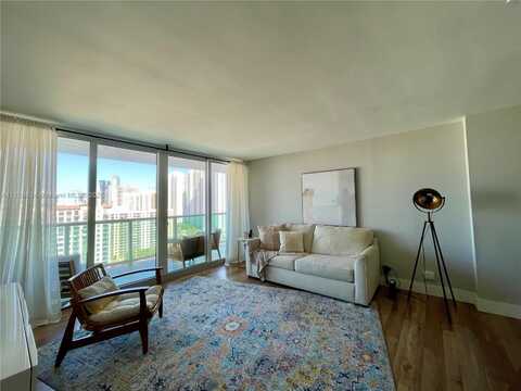 100 Bayview Dr, Sunny Isles Beach, FL 33160