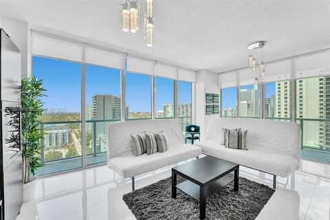 1111 SW 1st Ave, Miami, FL 33130
