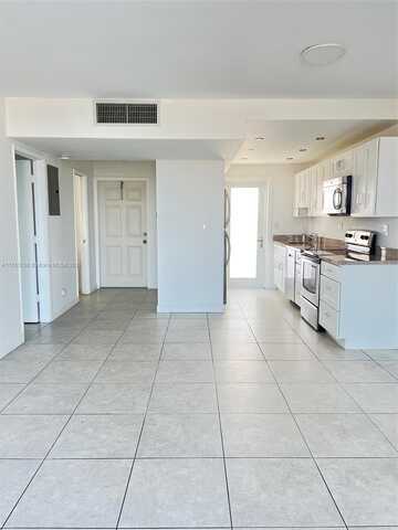 333 NE 21st Ave, Deerfield Beach, FL 33441