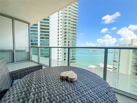 1300 Brickell Bay Dr, Miami, FL 33131