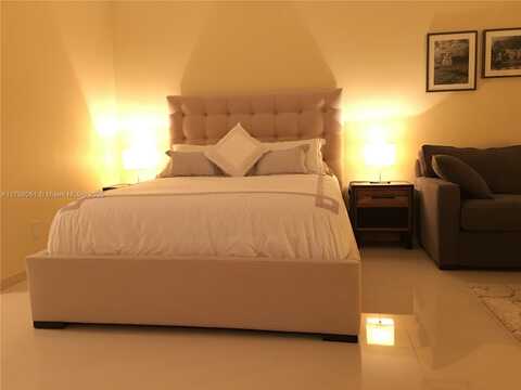 100 Lincoln Rd, Miami Beach, FL 33139