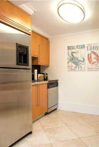 6365 Collins Ave, Miami Beach, FL 33141