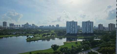 3675 N Country Club Dr, Aventura, FL 33180