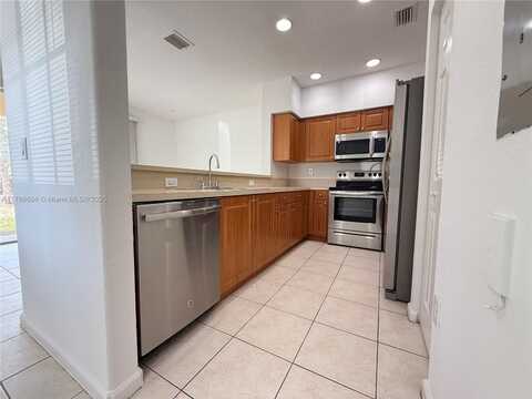 2666 SW 83rd Ter, Miramar, FL 33025