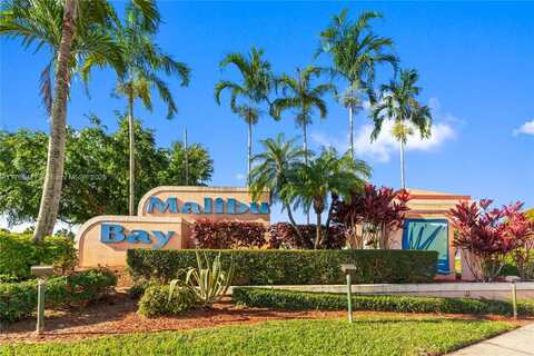 863 NW 208th Ter, Pembroke Pines, FL 33029