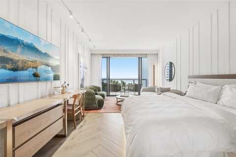 2201 Collins Ave, Miami Beach, FL 33139