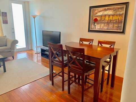 100 Lincoln Rd, Miami Beach, FL 33139