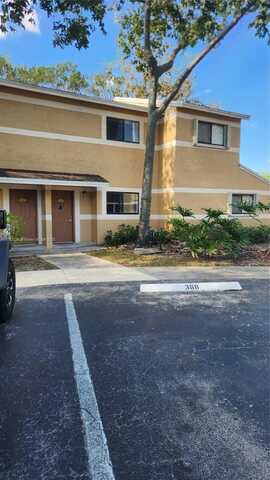 210 E Palm Cir E, Pembroke Pines, FL 33025