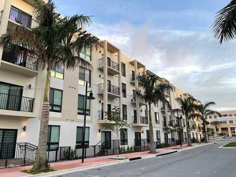 8265 NW 41 ST, Doral, FL 33166