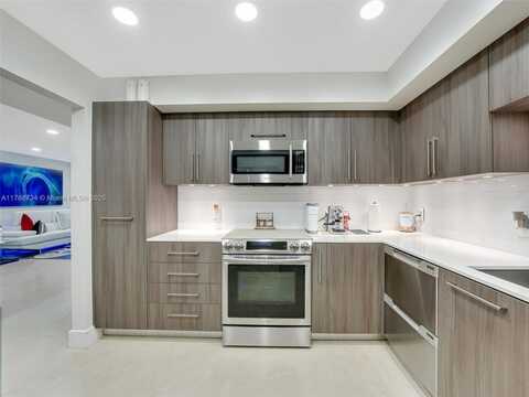 2812 N 46th Ave, Hollywood, FL 33021