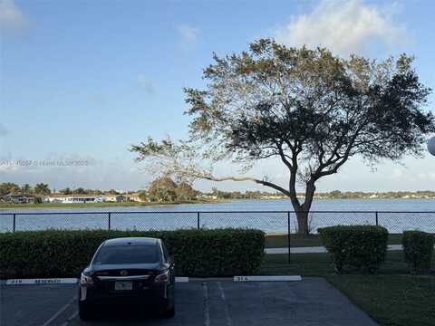 470 Executive Center Dr, West Palm Beach, FL 33401