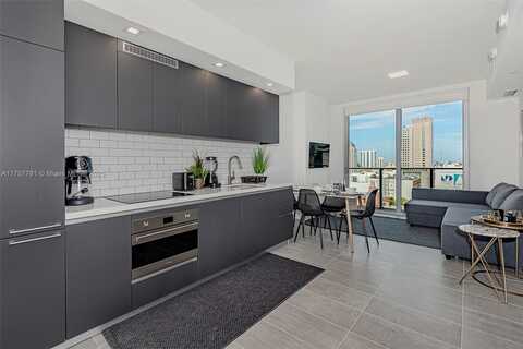 227 NE 2nd St, Miami, FL 33132