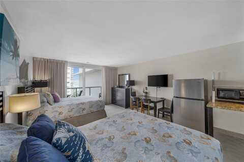 19201 Collins Ave, Sunny Isles Beach, FL 33160