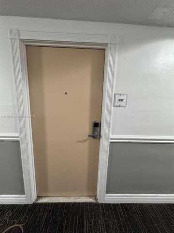 19201 Collins Ave, Sunny Isles Beach, FL 33160