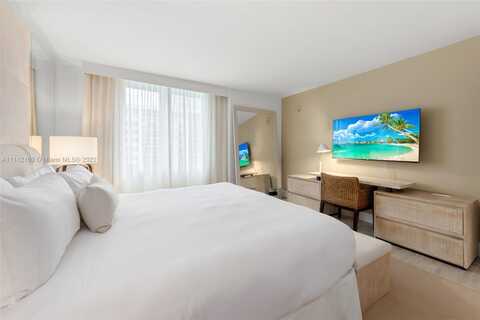 102 24th St, Miami Beach, FL 33139