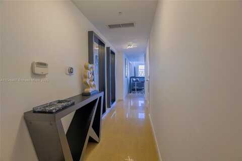 41 SE 5th St, Miami, FL 33131