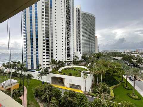 19201 Collins Ave, Sunny Isles Beach, FL 33160