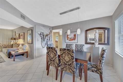 4000 NW 44th Ave, Lauderdale Lakes, FL 33319