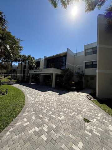16500 Golf Club Rd, Weston, FL 33326
