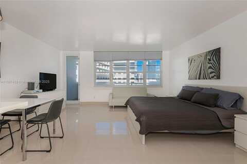100 Lincoln Rd, Miami Beach, FL 33139