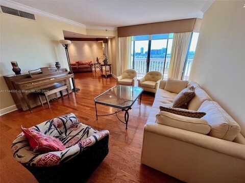 1000 W Island Blvd, Aventura, FL 33160