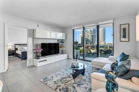 31 SE 6th St, Miami, FL 33131