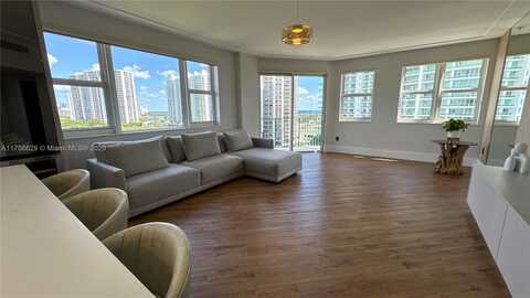 20000 E Country Club Dr, Aventura, FL 33180