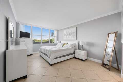 7441 Wayne Ave, Miami Beach, FL 33141