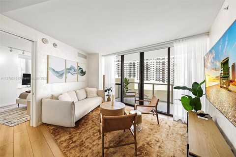 2201 Collins Ave, Miami Beach, FL 33139