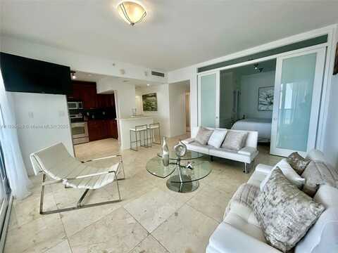 100 Lincoln Rd, Miami Beach, FL 33139