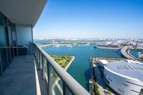 888 Biscayne Blvd, Miami, FL 33132