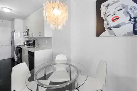 100 Lincoln Rd, Miami Beach, FL 33139