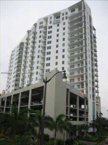 10 SW South River Dr, Miami, FL 33130