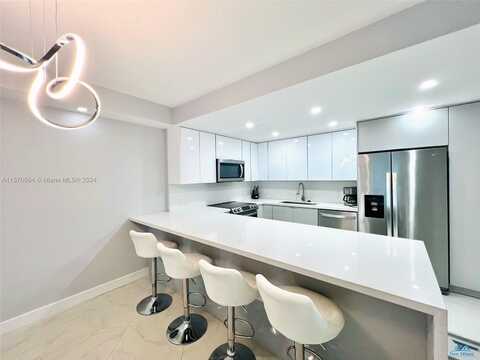 19380 Collins Ave, Sunny Isles Beach, FL 33160