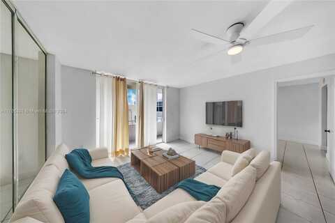 465 Ocean Dr, Miami Beach, FL 33139